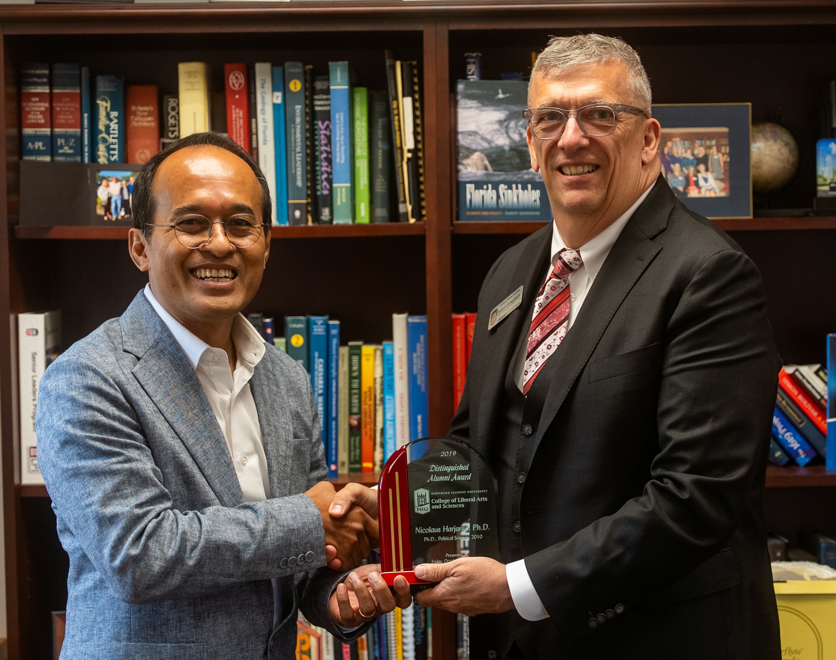 25_alum-donor-dr.-nicolaus-t.-harjanto-visit_0825_mmm_017