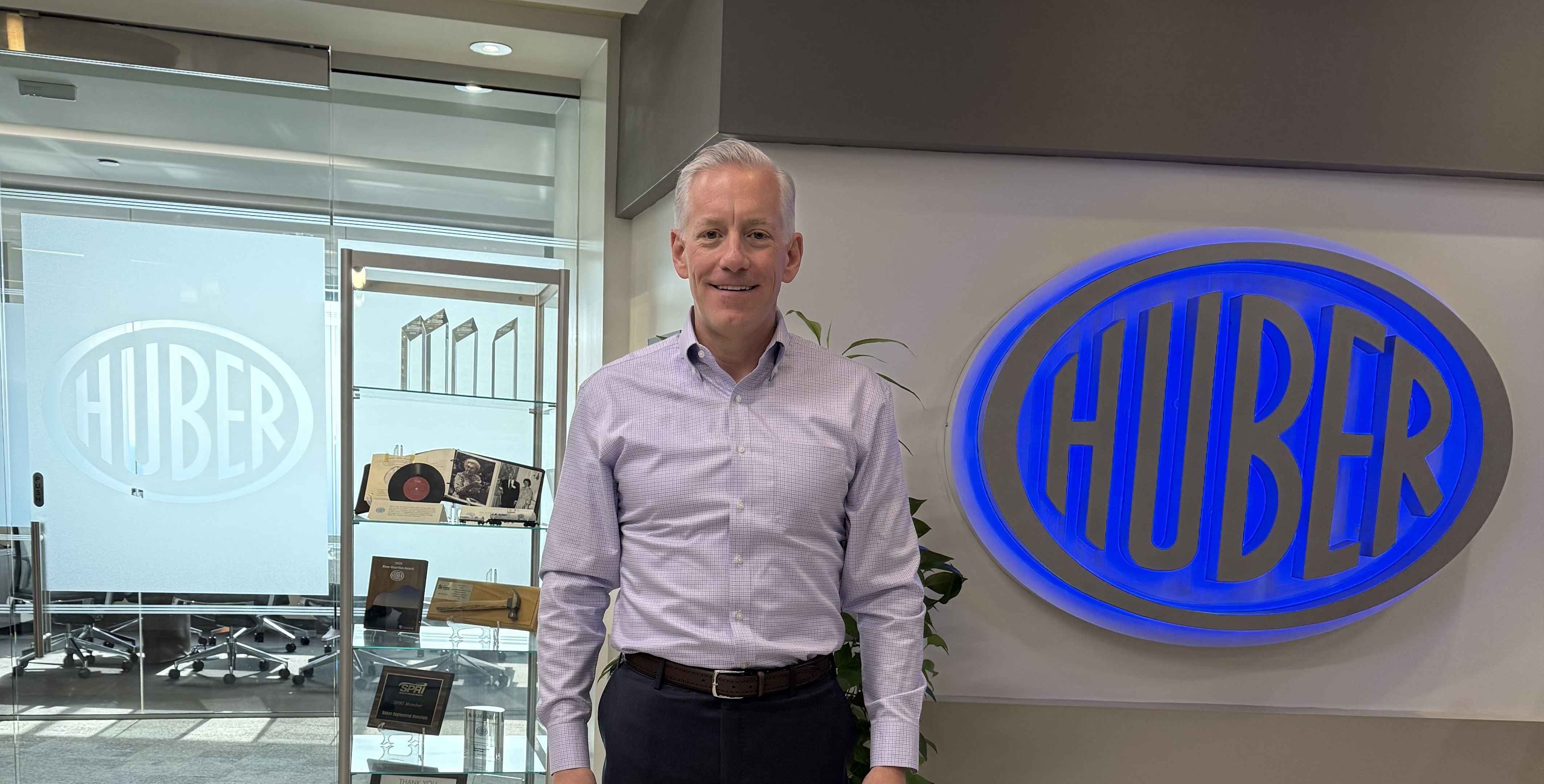 glenn-fish-huber-blue-sign