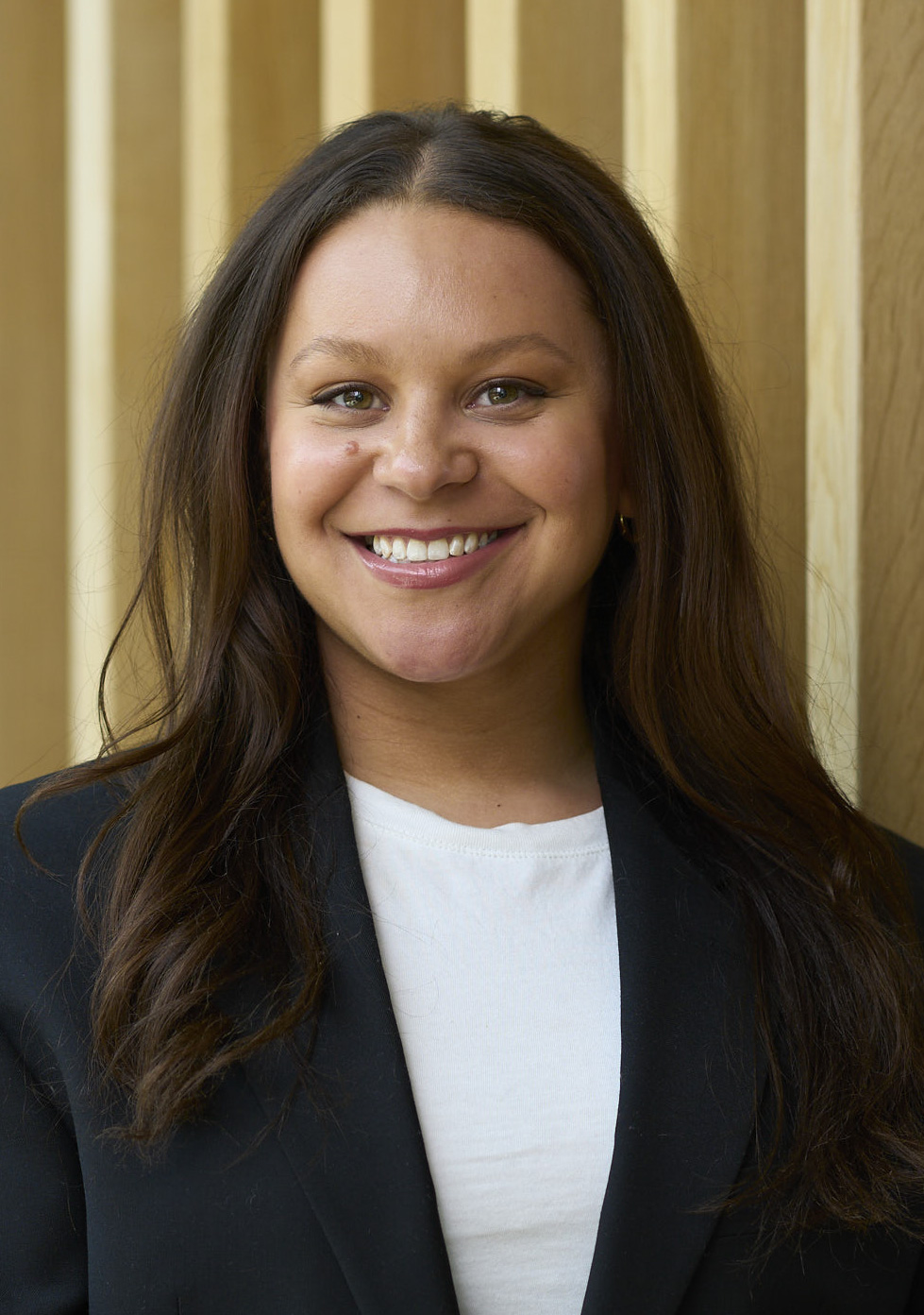 Lark Lewis ’17