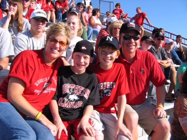 team-mitchell-at-huskie-stadium--2005