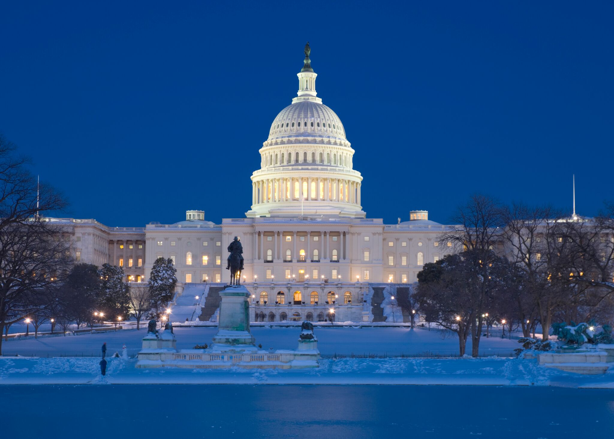 capitol-building-and-surrounding-grounds-135960916_3923x2809_preview